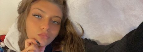 Nacktes geleaktes OnlyFans-Foto von Virginia