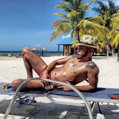 Nacktes geleaktes OnlyFans-Foto von Ricky Gomez