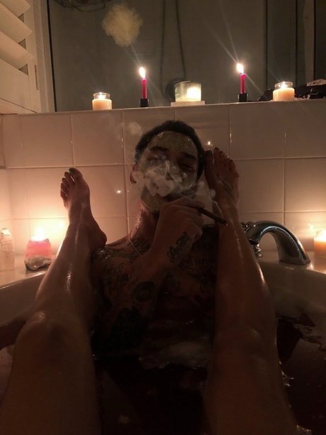 Nacktes geleaktes OnlyFans-Foto von Lilbit