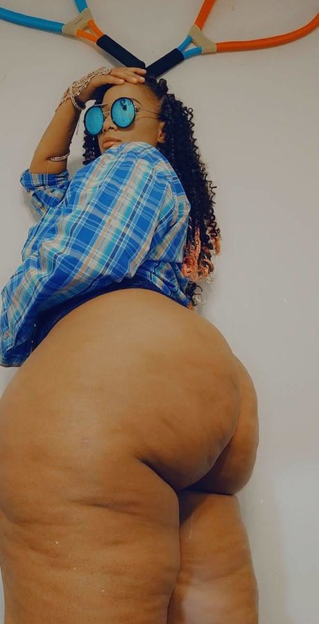 Nacktes geleaktes OnlyFans-Foto von Sexyy Mango 