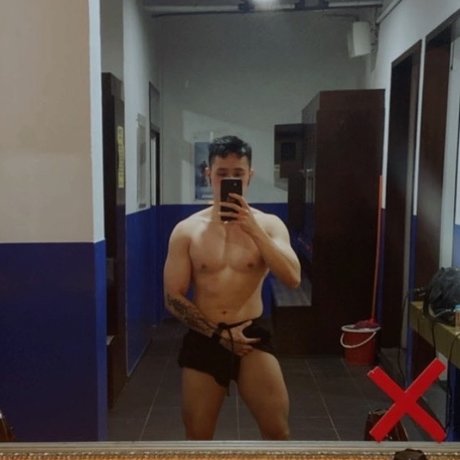 Nacktes geleaktes OnlyFans-Foto von Edwin Max Mad
