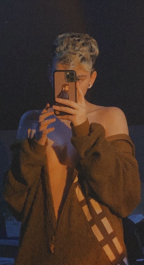 Nacktes geleaktes OnlyFans-Foto von Dylan