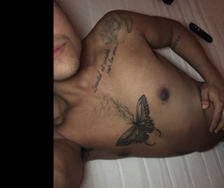 Nacktes geleaktes OnlyFans-Foto von Didiskys