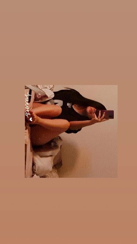 Nacktes geleaktes OnlyFans-Foto von Call Me Emily
