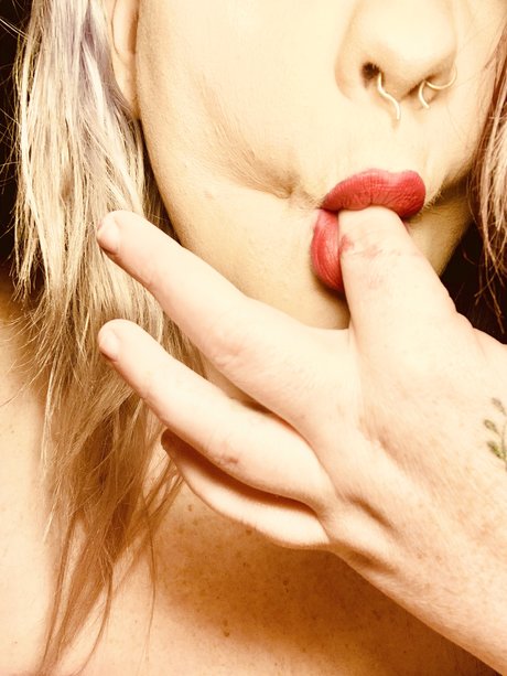 Nacktes geleaktes OnlyFans-Foto von Kinnidy