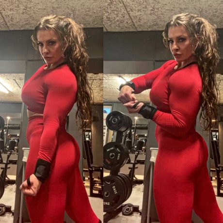 Nacktes geleaktes OnlyFans-Foto von Fitnessgirl Athene