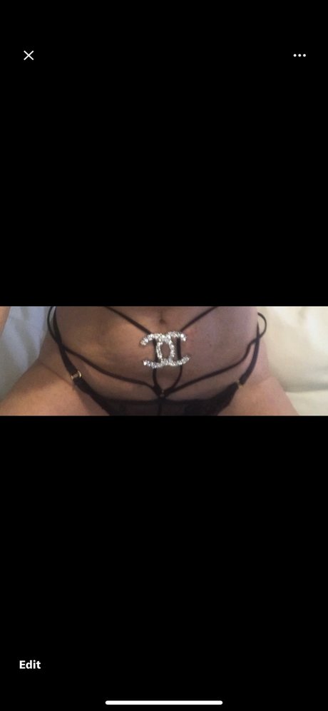 Nacktes geleaktes OnlyFans-Foto von Lady English