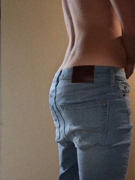Nacktes geleaktes OnlyFans-Foto von Cole Lake