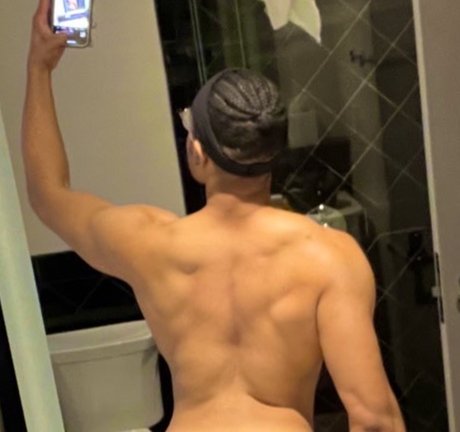 Nacktes geleaktes OnlyFans-Foto von Flbubbleb