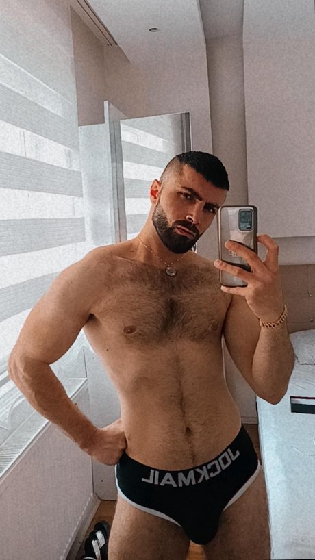 Nacktes geleaktes OnlyFans-Foto von Turkishmaster