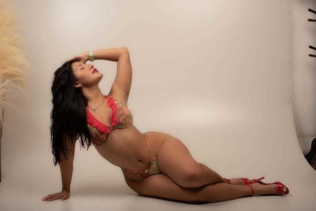 Nacktes geleaktes OnlyFans-Foto von Carolyne