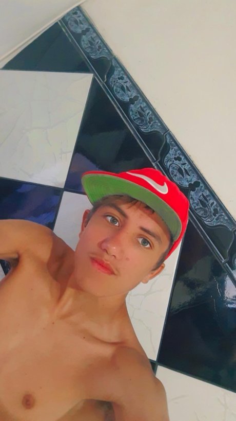Nacktes geleaktes OnlyFans-Foto von Gabriel Montaleone