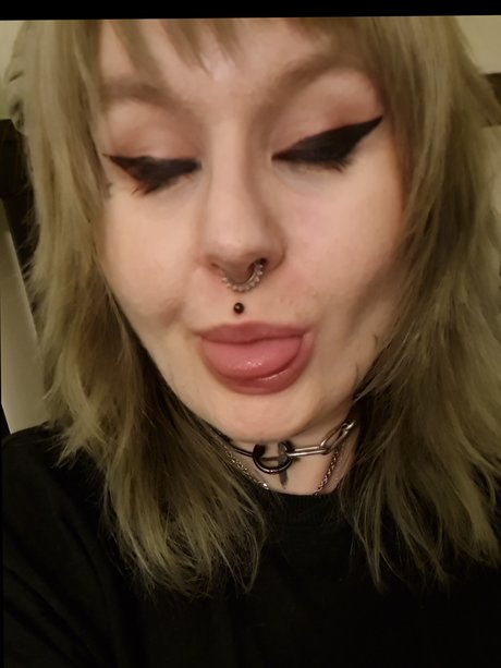 Nacktes geleaktes OnlyFans-Foto von Liz