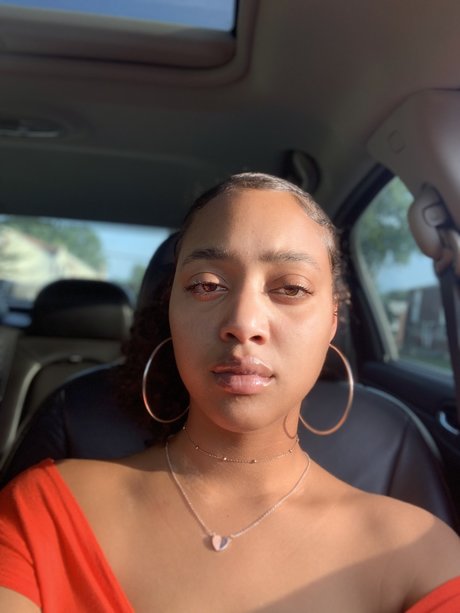 Nacktes geleaktes OnlyFans-Foto von Riaha
