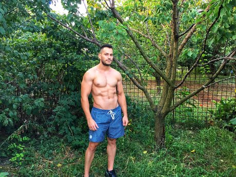Nacktes geleaktes OnlyFans-Foto von Sexy Muscle