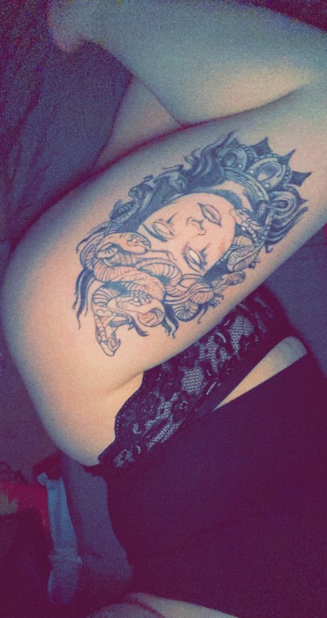 Nacktes geleaktes OnlyFans-Foto von Dannii