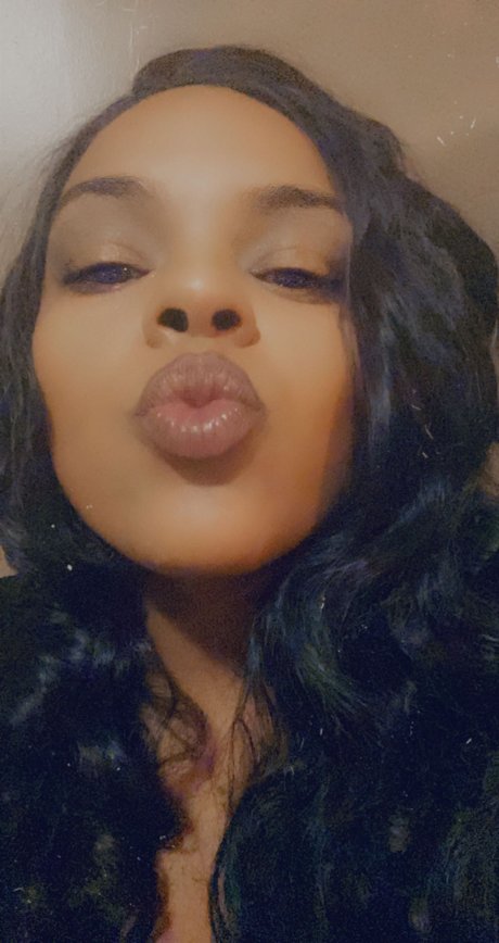 Nacktes geleaktes OnlyFans-Foto von Dimples