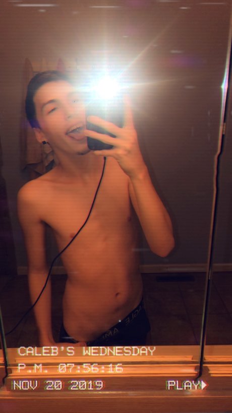 Nacktes geleaktes OnlyFans-Foto von Caleb Chandler