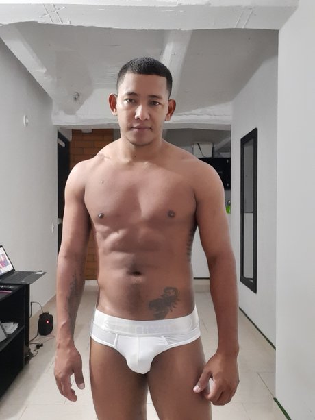 Nacktes geleaktes OnlyFans-Foto von Carlos Pinto