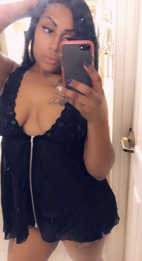Nacktes geleaktes OnlyFans-Foto von Stacy Love