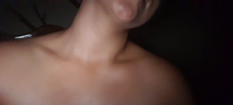 Nacktes geleaktes OnlyFans-Foto von Pili Hu