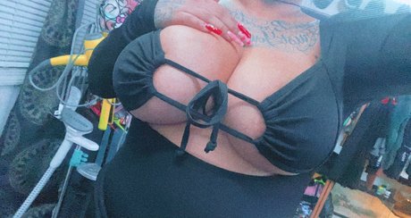 Nacktes geleaktes OnlyFans-Foto von Liz