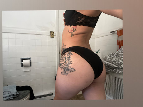 Nacktes geleaktes OnlyFans-Foto von Sweet But Deadly 