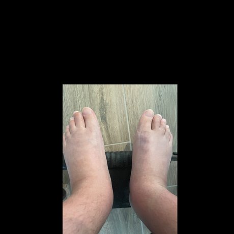 Nacktes geleaktes OnlyFans-Foto von Parafeet