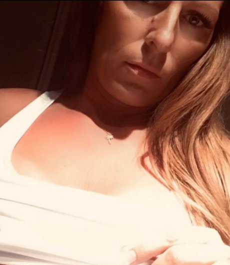 Nacktes geleaktes OnlyFans-Foto von La House Wife