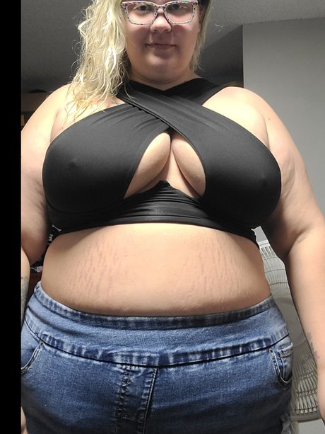 Nacktes geleaktes OnlyFans-Foto von Peanutbrittle