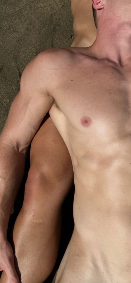 Nacktes geleaktes OnlyFans-Foto von Tor 22