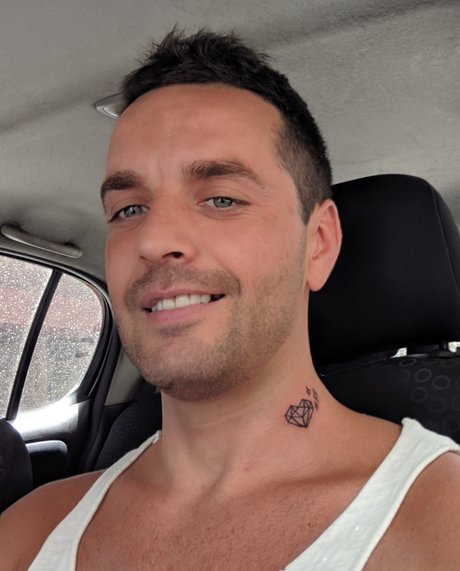 Nacktes geleaktes OnlyFans-Foto von Abel