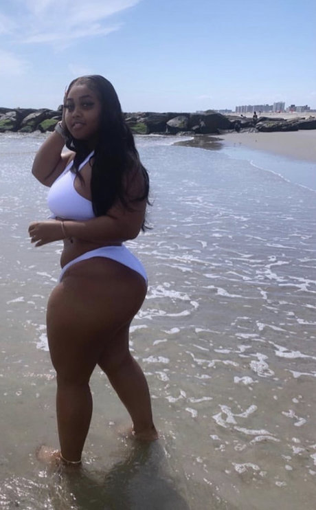 Nacktes geleaktes OnlyFans-Foto von China