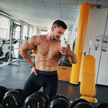Nacktes geleaktes OnlyFans-Foto von Rafaelo Steel