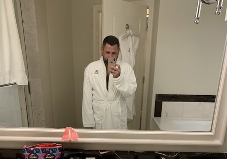 Nacktes geleaktes OnlyFans-Foto von Anthony