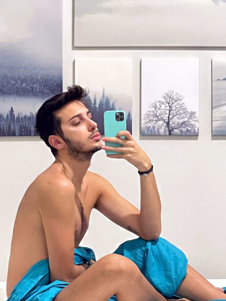 Nacktes geleaktes OnlyFans-Foto von Giuralhot