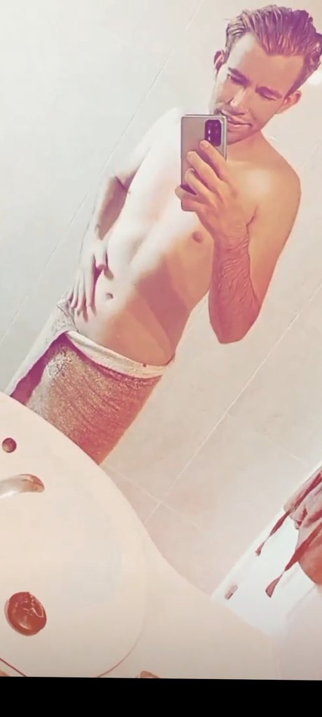 Nacktes geleaktes OnlyFans-Foto von Twink18boy