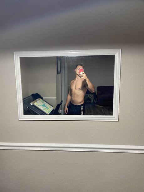 Nacktes geleaktes OnlyFans-Foto von Brandon Knight