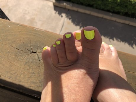 Nacktes geleaktes OnlyFans-Foto von Tip Toe Time