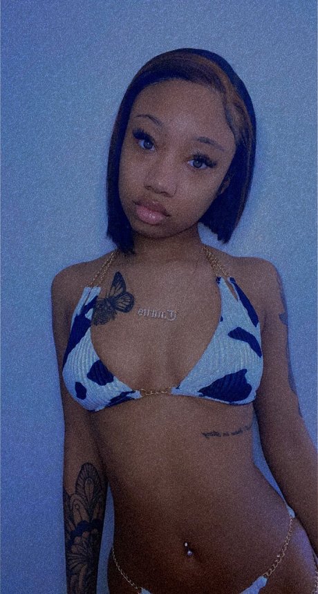 Nacktes geleaktes OnlyFans-Foto von Caro