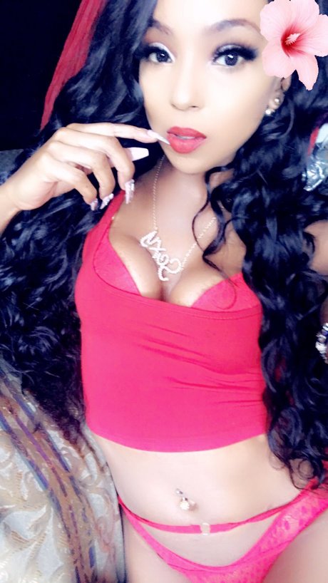 Nacktes geleaktes OnlyFans-Foto von Barbie Girl