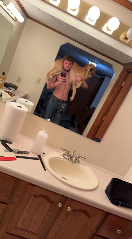 Nacktes geleaktes OnlyFans-Foto von Austin Bob