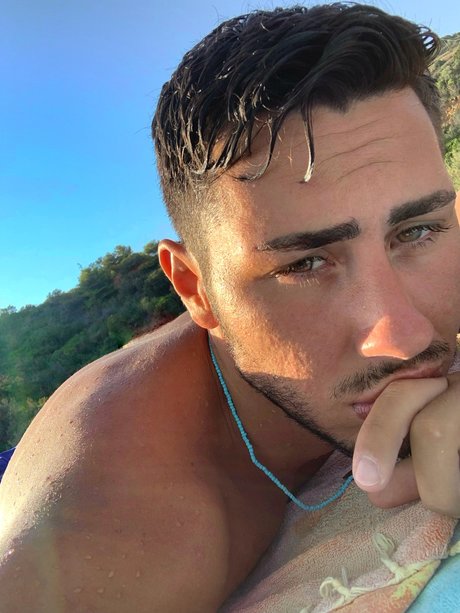 Nacktes geleaktes OnlyFans-Foto von Ettore