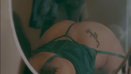 Nacktes geleaktes OnlyFans-Foto von Lyssybaby