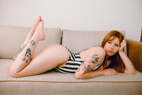 Nacktes geleaktes OnlyFans-Foto von Sattine Free