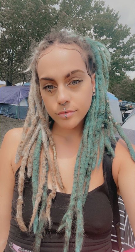 Nacktes geleaktes OnlyFans-Foto von Navi Rose