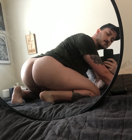 Nacktes geleaktes OnlyFans-Foto von Tropkickthunderxxx