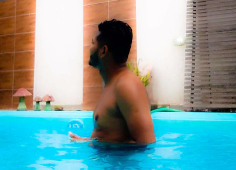 Nacktes geleaktes OnlyFans-Foto von Tiktokboy  