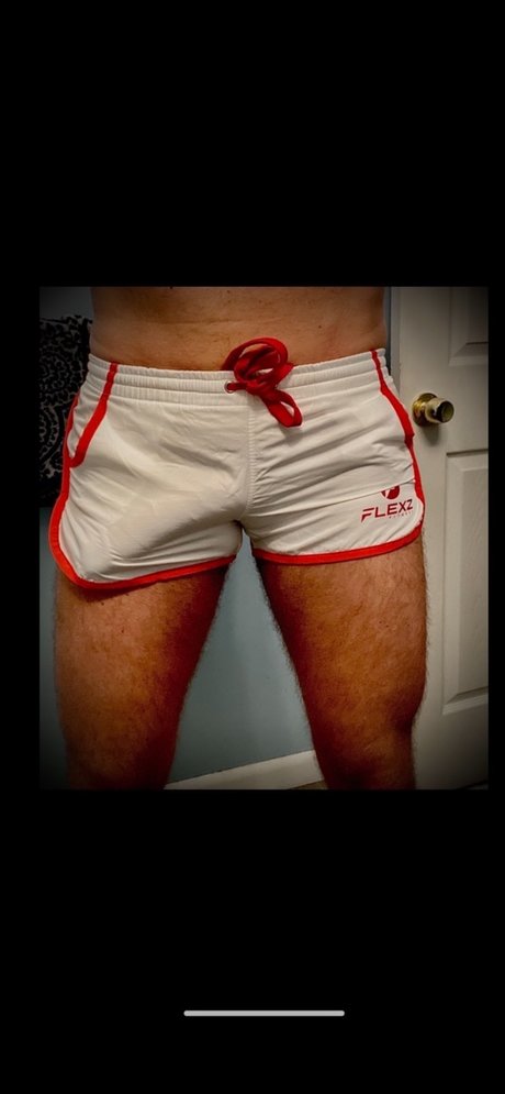 Nacktes geleaktes OnlyFans-Foto von Big Dick Alpha Gear