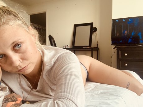 Nacktes geleaktes OnlyFans-Foto von Her